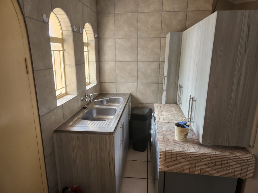 2 Bedroom Property for Sale in Heuwelsig Free State